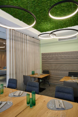 Restaurant des Hotel des Hotel Vier Jahreszeiten Iserlohn. Interieur fotografie für Unternehmen - Teaserbild